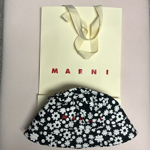 MarniBlack and White Floral Bucket Hat
